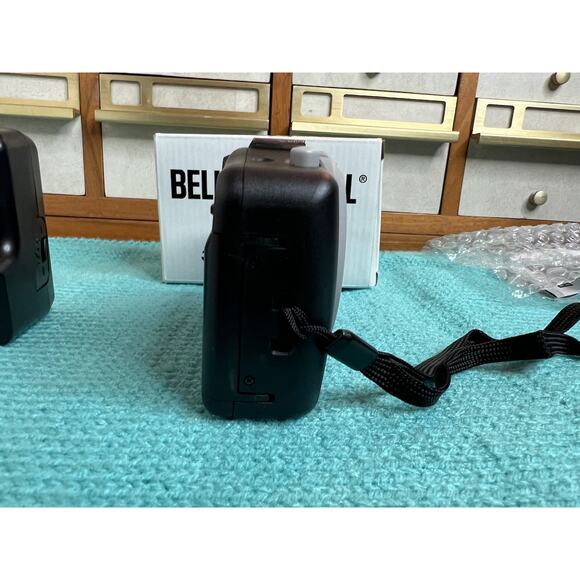 Bell + Howell 35mm Plastic Camera flash case - Picture 8 of 16